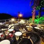 Kumlubuek Hotel